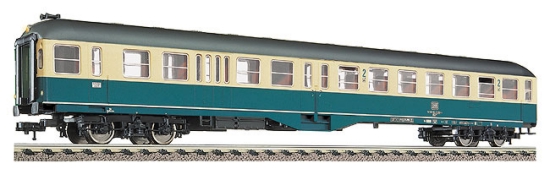 Driving Trailer with buggage Compartment<br /><a href='images/pictures/Fleischmann/566482.jpg' target='_blank'>Full size image</a>